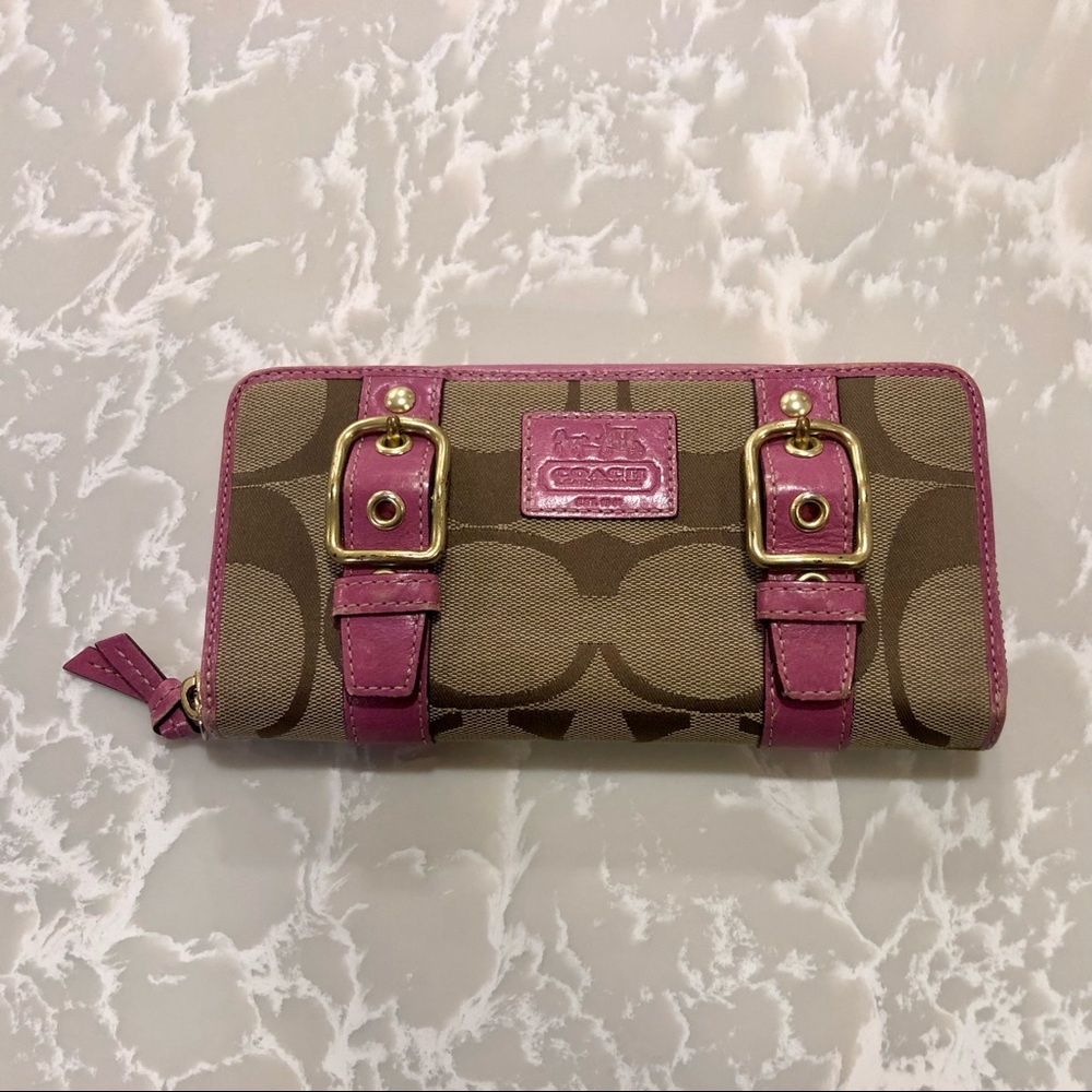 Classic Coach zip around wallet!
